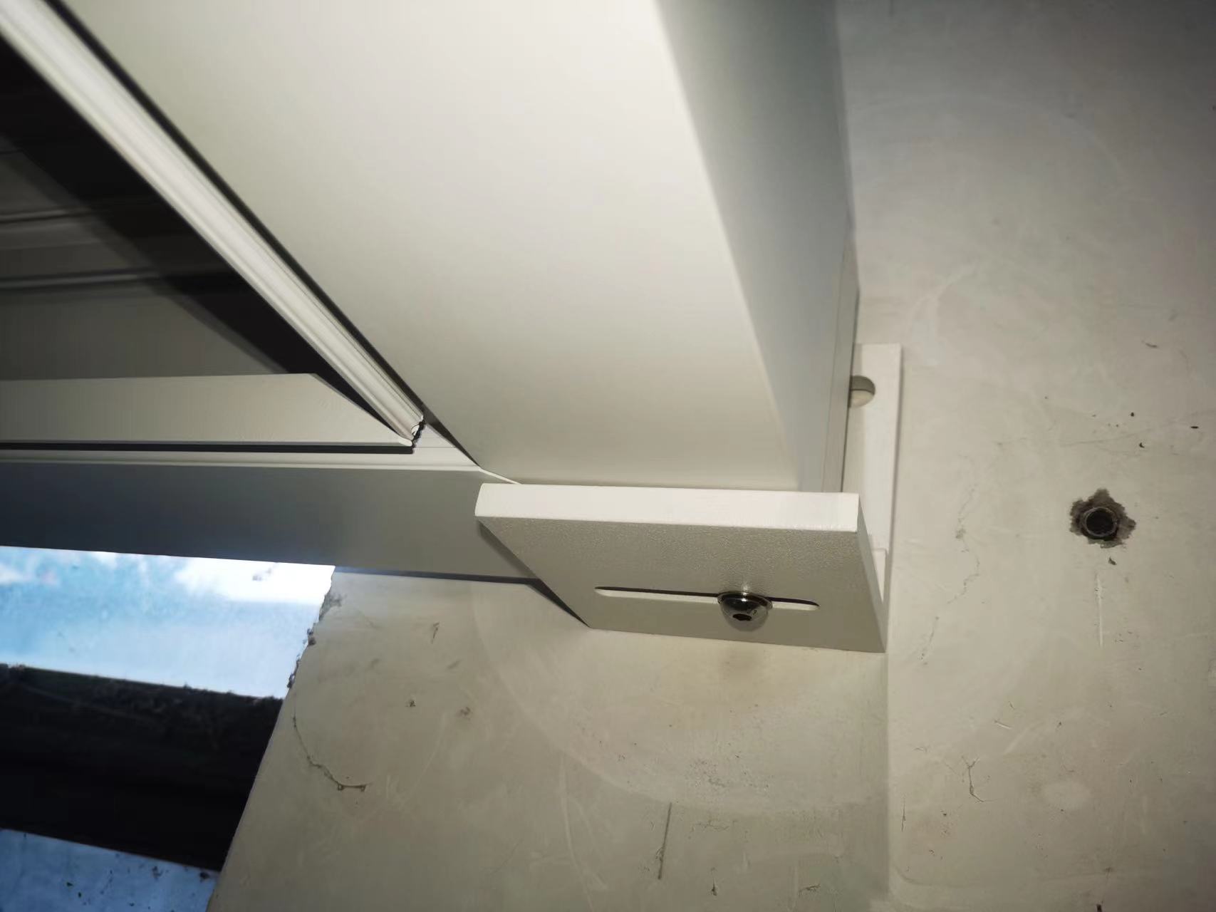 Real CADARN blind hardware connection detail